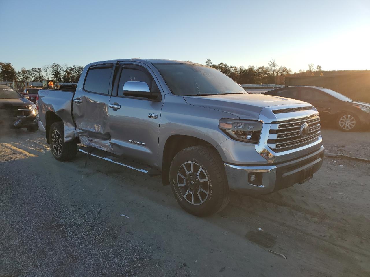 TOYOTA TUNDRA CREWMAX LIMITED