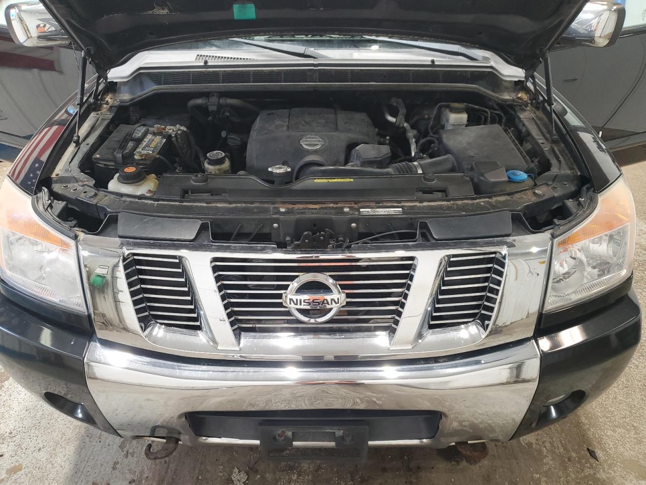 NISSAN TITAN S