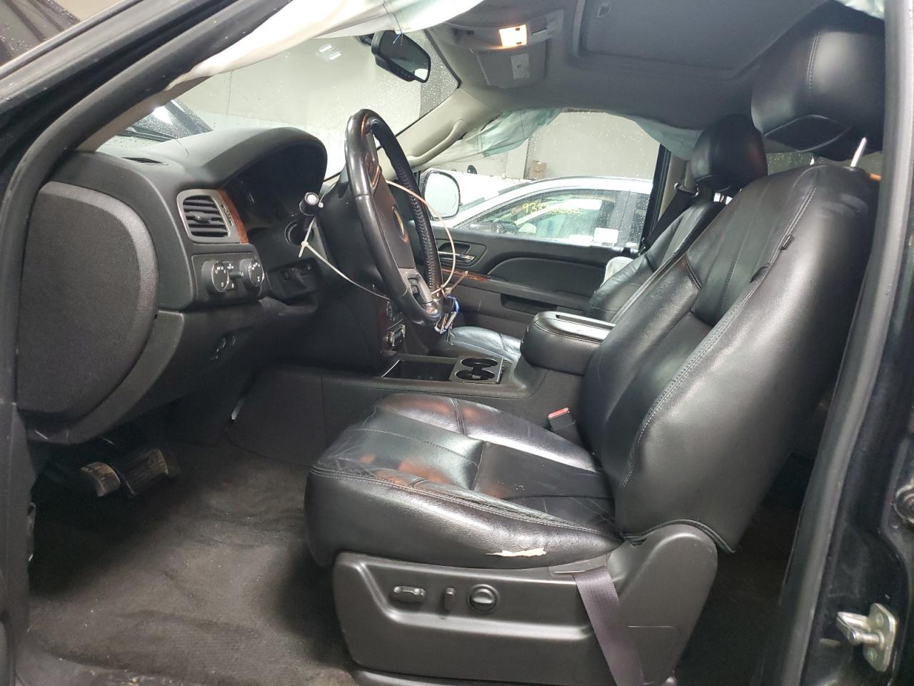 CHEVROLET TAHOE K1500 LT