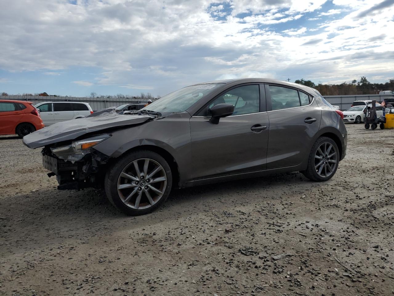 MAZDA 3 GRAND TOURING