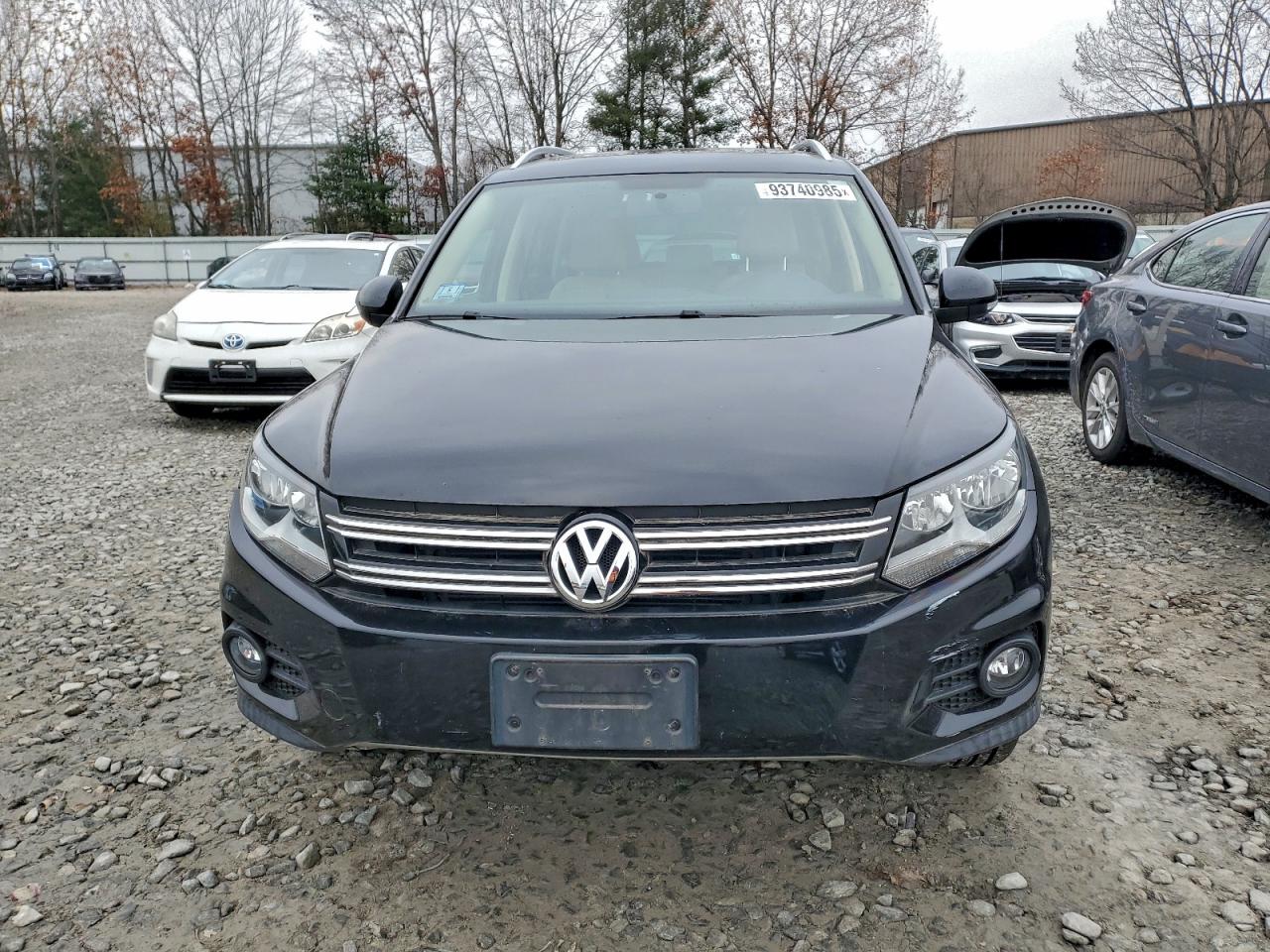 VOLKSWAGEN TIGUAN S