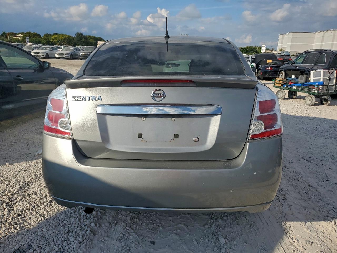 NISSAN SENTRA 2.0