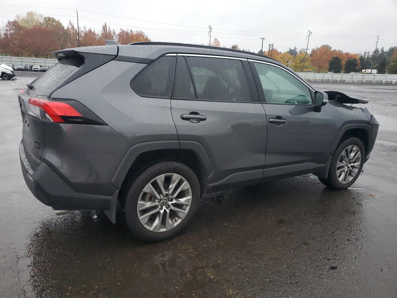 TOYOTA RAV4 XLE PREMIUM