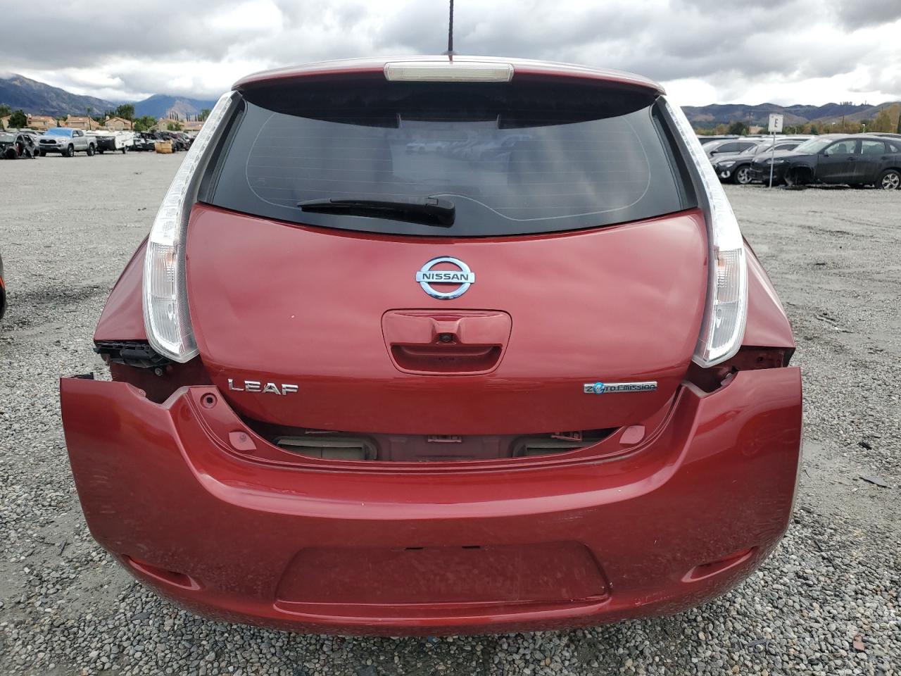 NISSAN LEAF S
