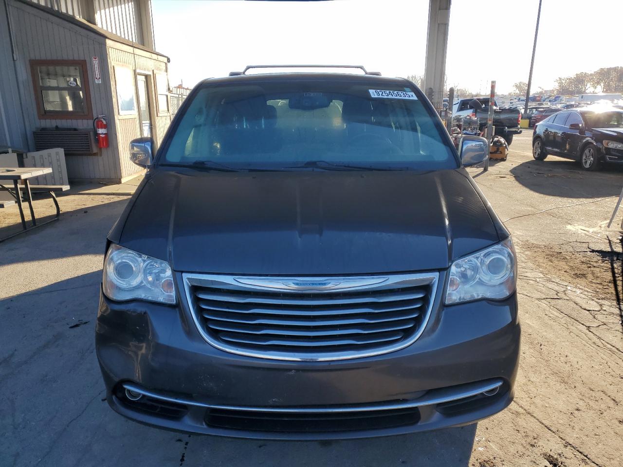 CHRYSLER TOWN & COUNTRY LIMITED PLATINUM