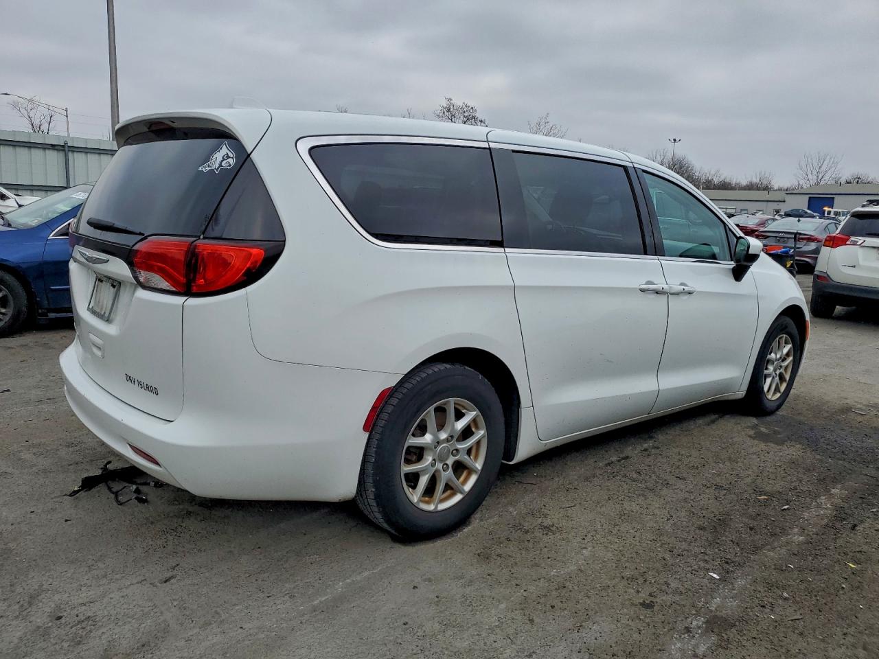 CHRYSLER PACIFICA TOURING
