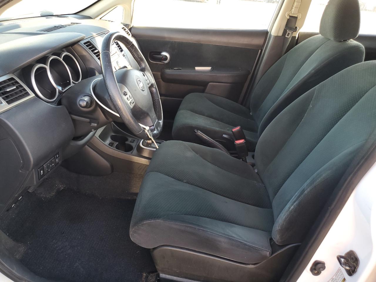 NISSAN VERSA S