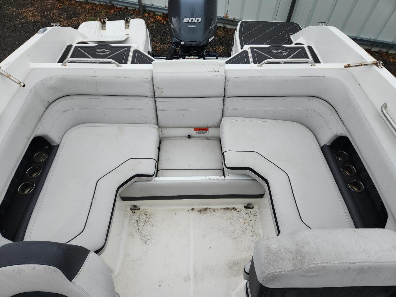 Lot #3303696031 2018 RINKER BOAT