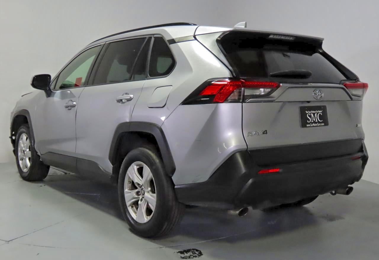 Lot #3304025543 2019 TOYOTA RAV4 XLE