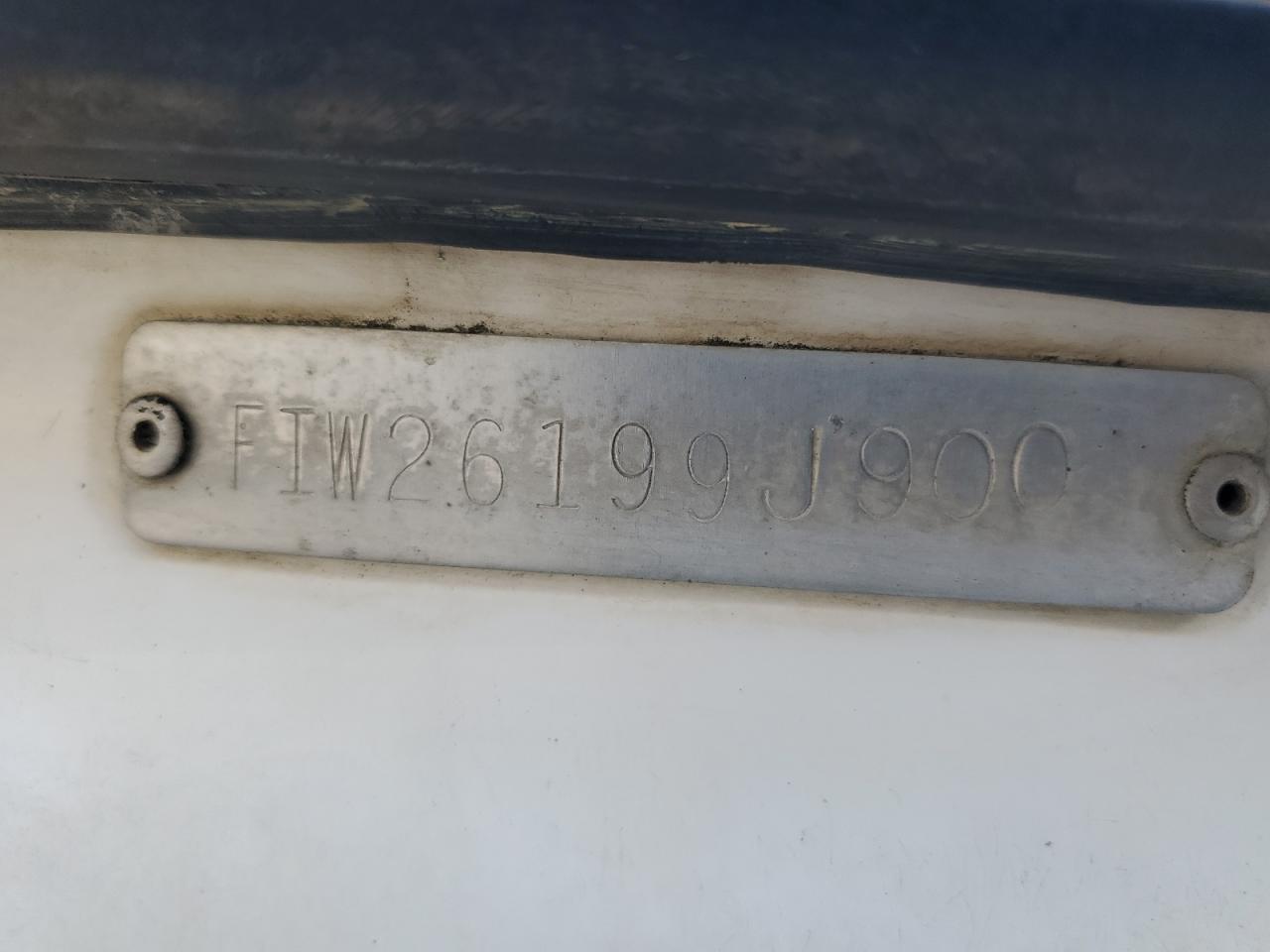 Lot #3317951905 2000 SPRINT BOAT