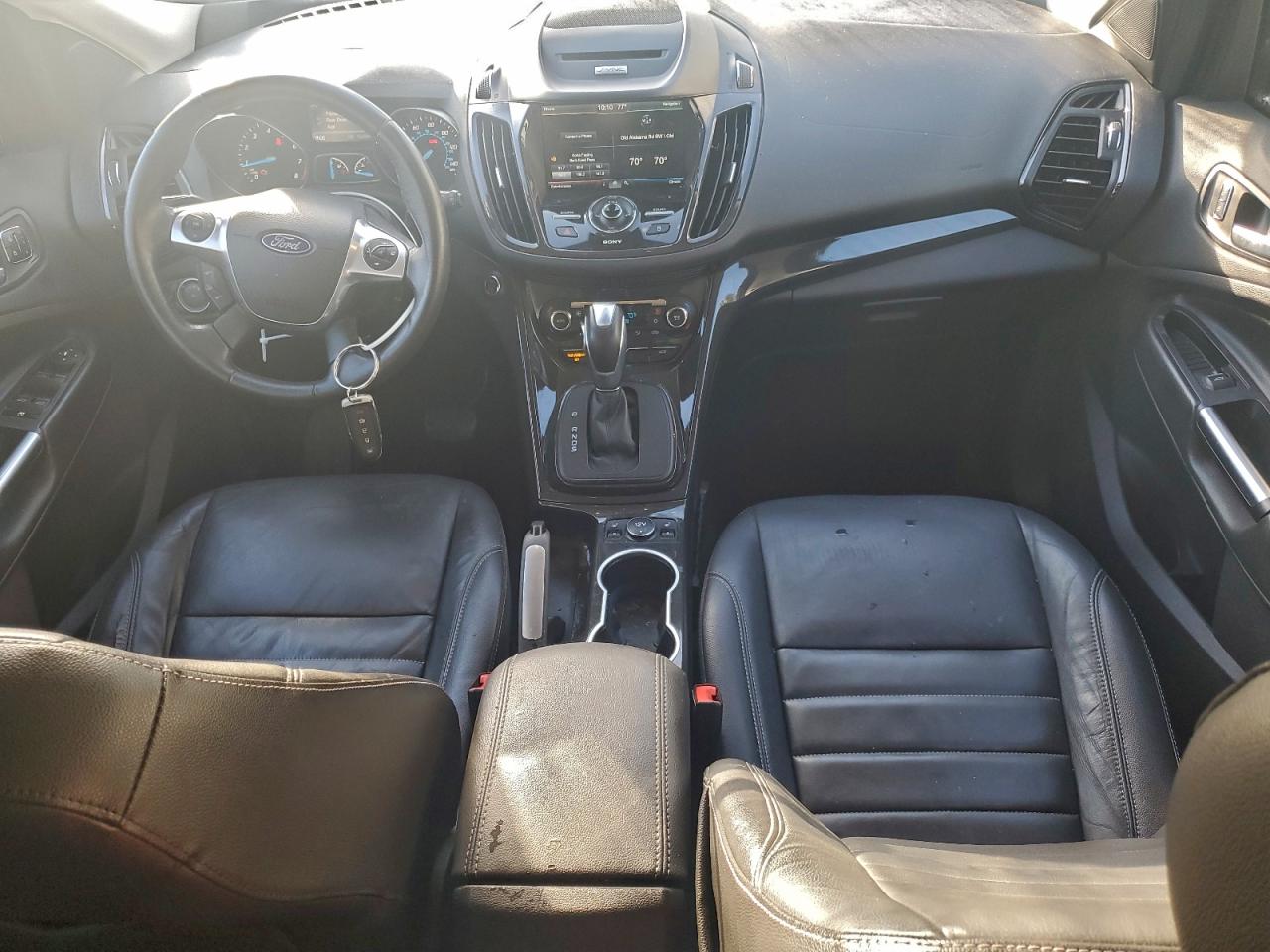 FORD ESCAPE TITANIUM