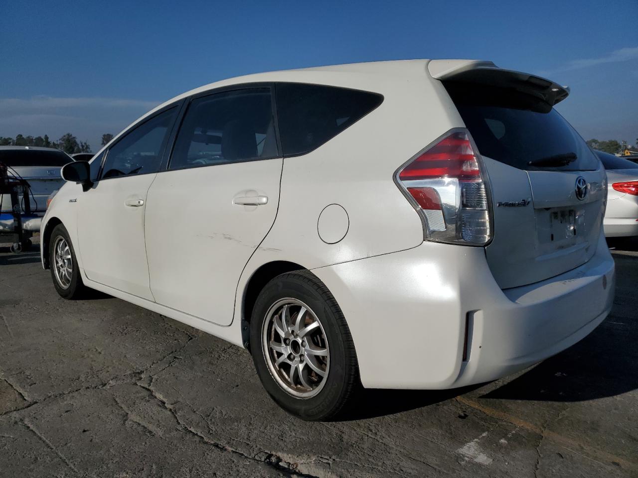 TOYOTA PRIUS V