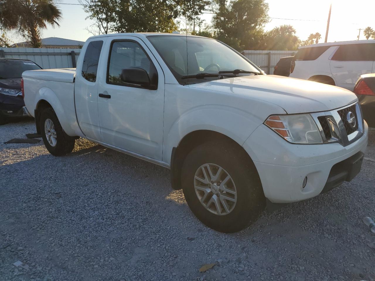 NISSAN FRONTIER SV