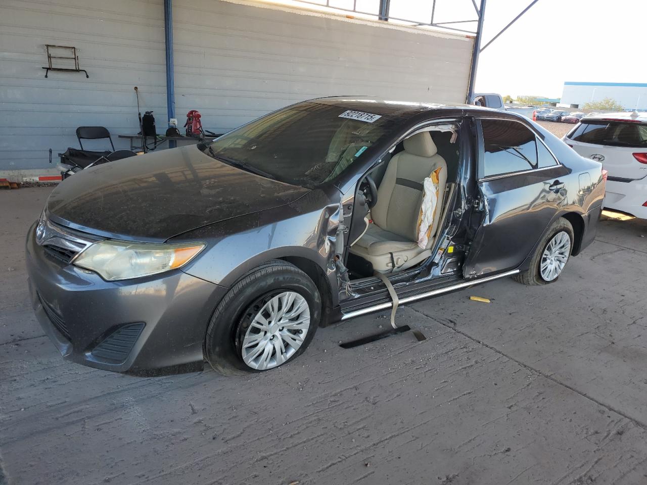 Lot #3302013065 2014 TOYOTA CAMRY L