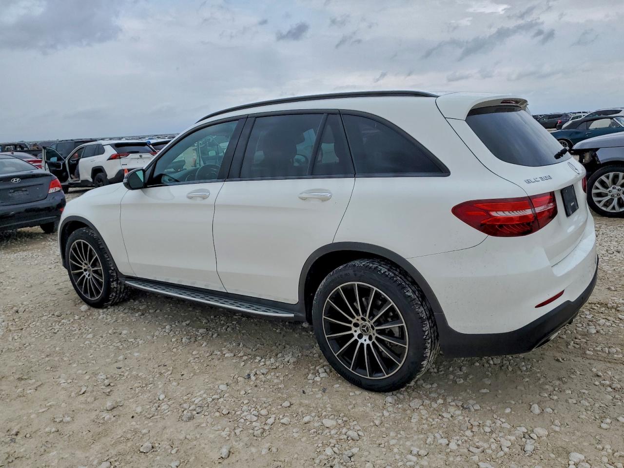 MERCEDES-BENZ GLC-CLASS 300