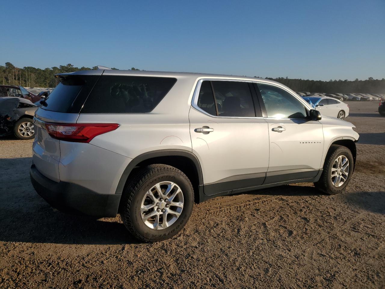 CHEVROLET TRAVERSE LS