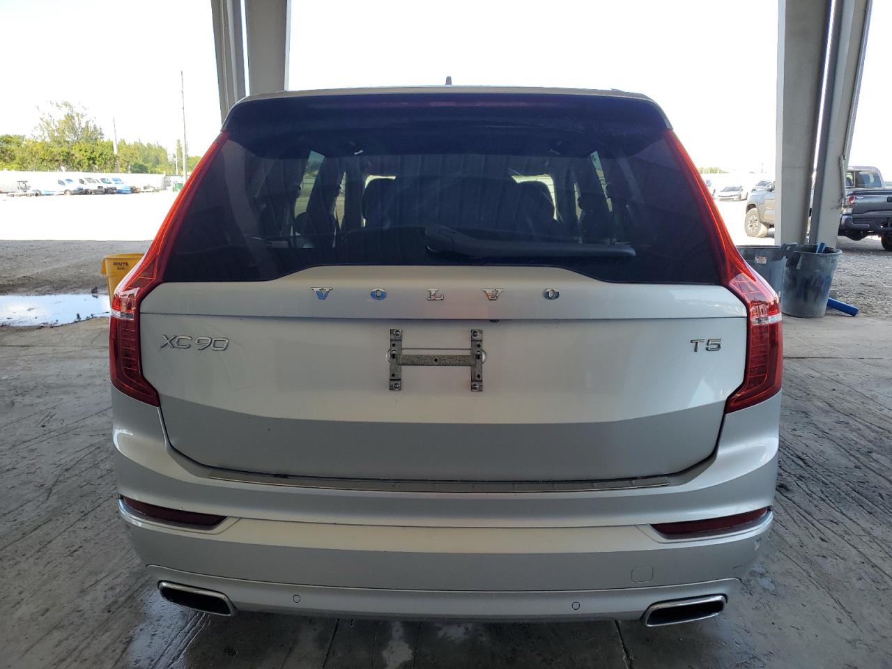 VOLVO XC90 T5 MOMENTUM