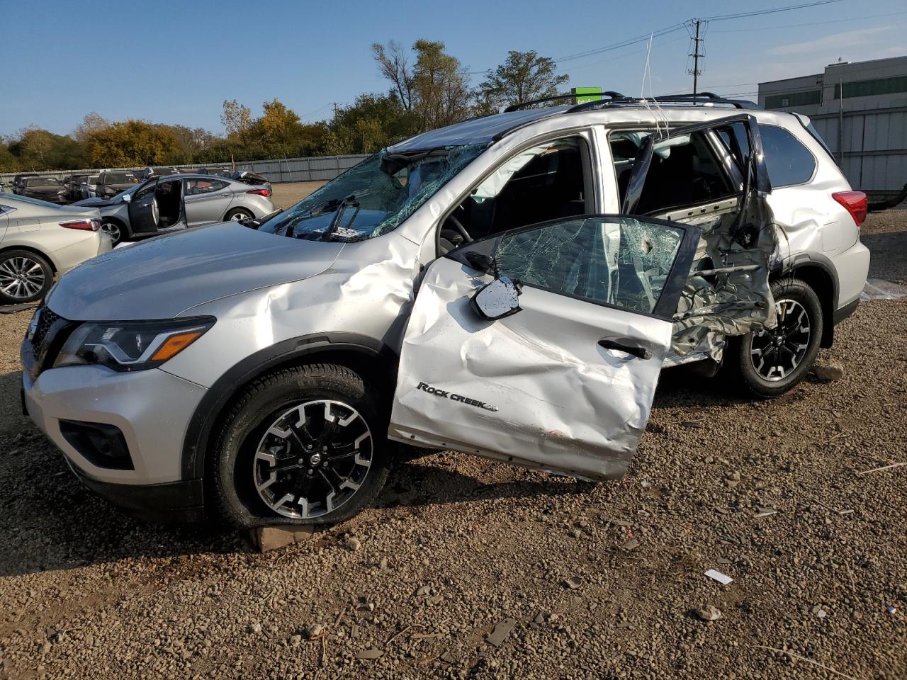 NISSAN PATHFINDER SV