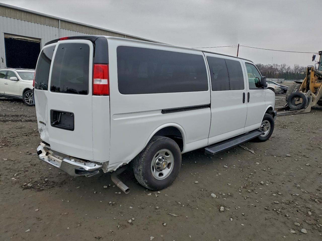 CHEVROLET EXPRESS LT