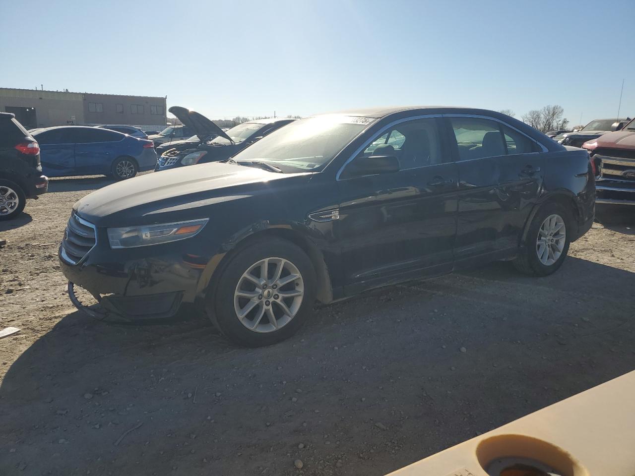 FORD TAURUS SE