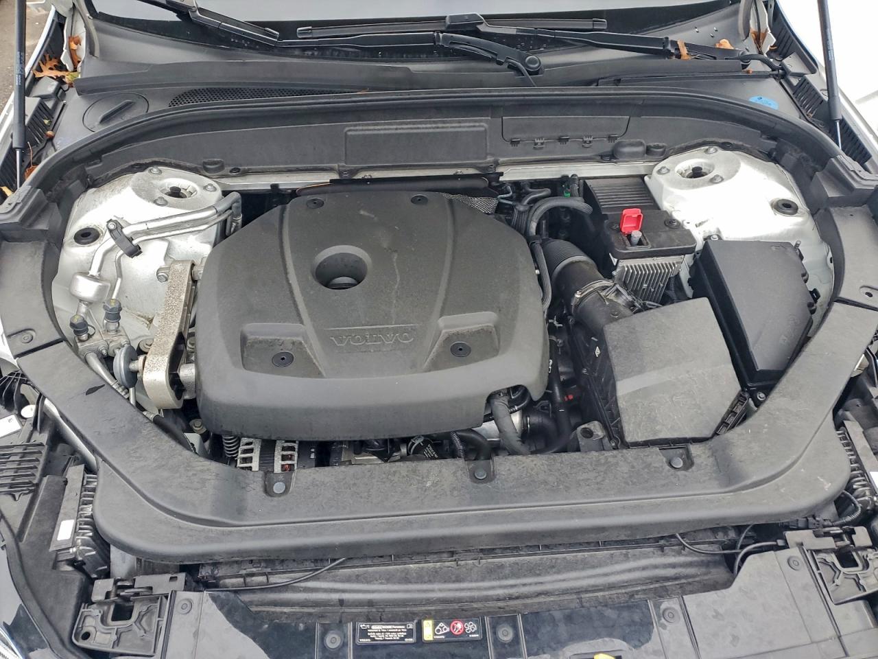 Lot #3301602717 2021 VOLVO XC60 T5 MO