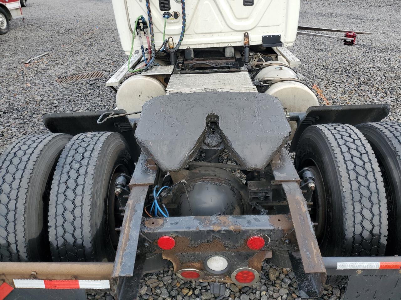 Lot #3290280262 2014 FREIGHTLINER CASCADIA 1