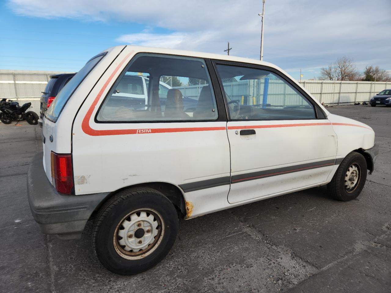 Lot #3302152141 1989 FORD FESTIVA L