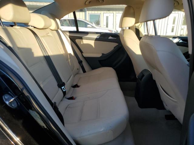 2016 VOLKSWAGEN JETTA SE - 3VWD67AJ3GM384876