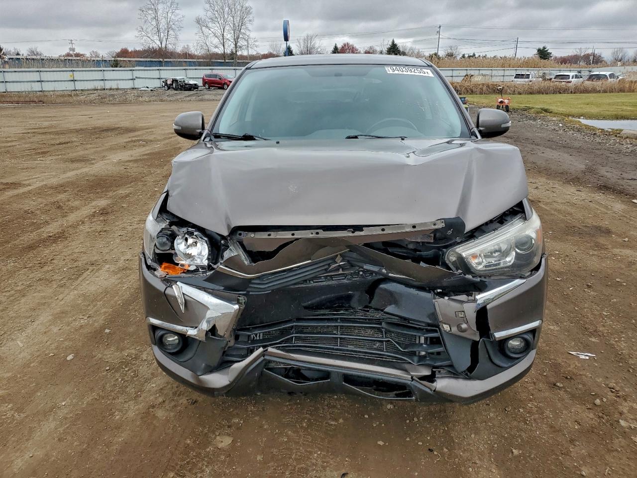 MITSUBISHI OUTLANDER ES