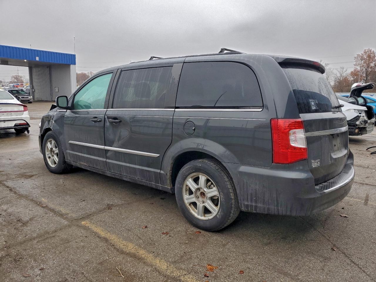 CHRYSLER TOWN & COUNTRY TOURING L