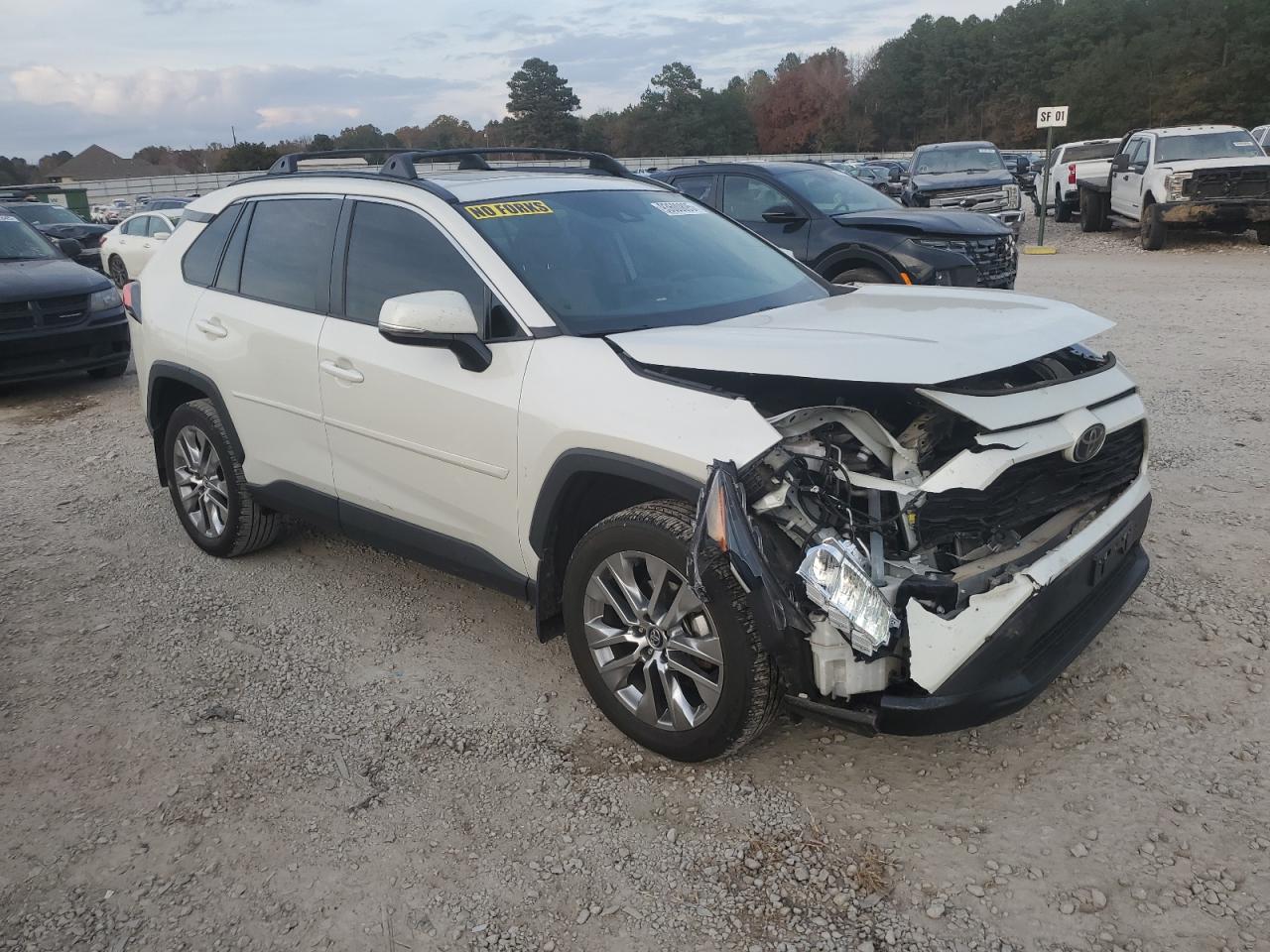 TOYOTA RAV4 XLE PREMIUM