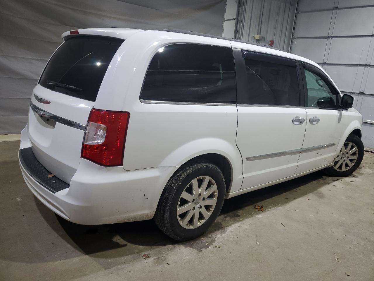 CHRYSLER TOWN & COUNTRY TOURING