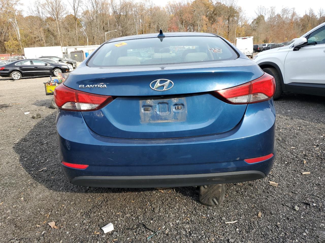 HYUNDAI ELANTRA SE