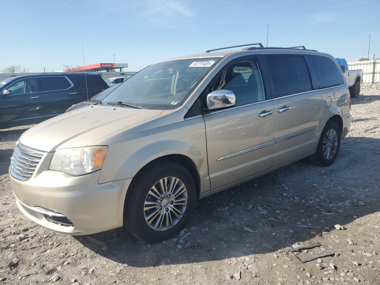 CHRYSLER TOWN & COUNTRY TOURING L