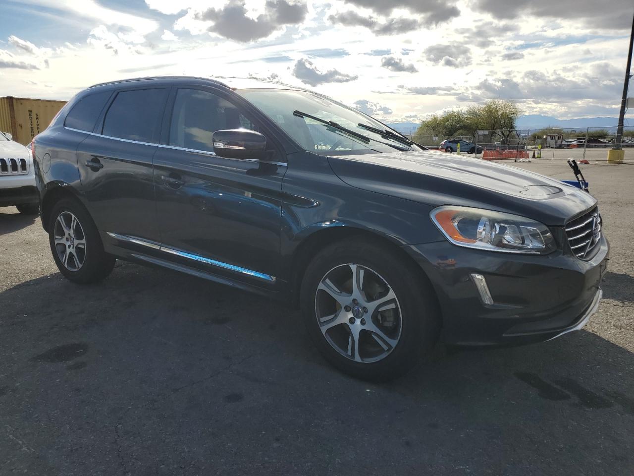 VOLVO XC60 T6 PREMIER