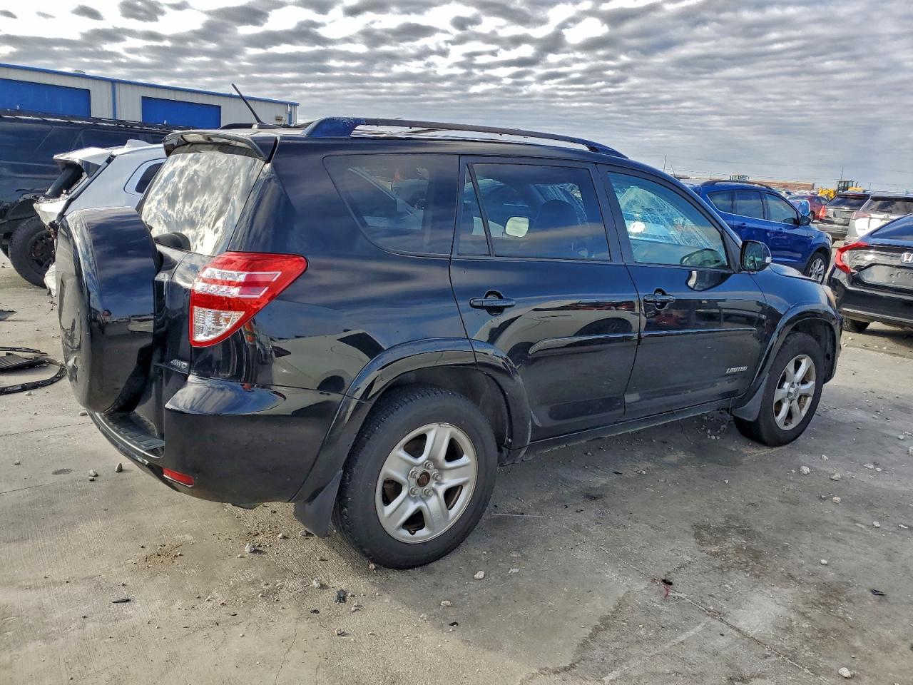 TOYOTA RAV4 LIMITED