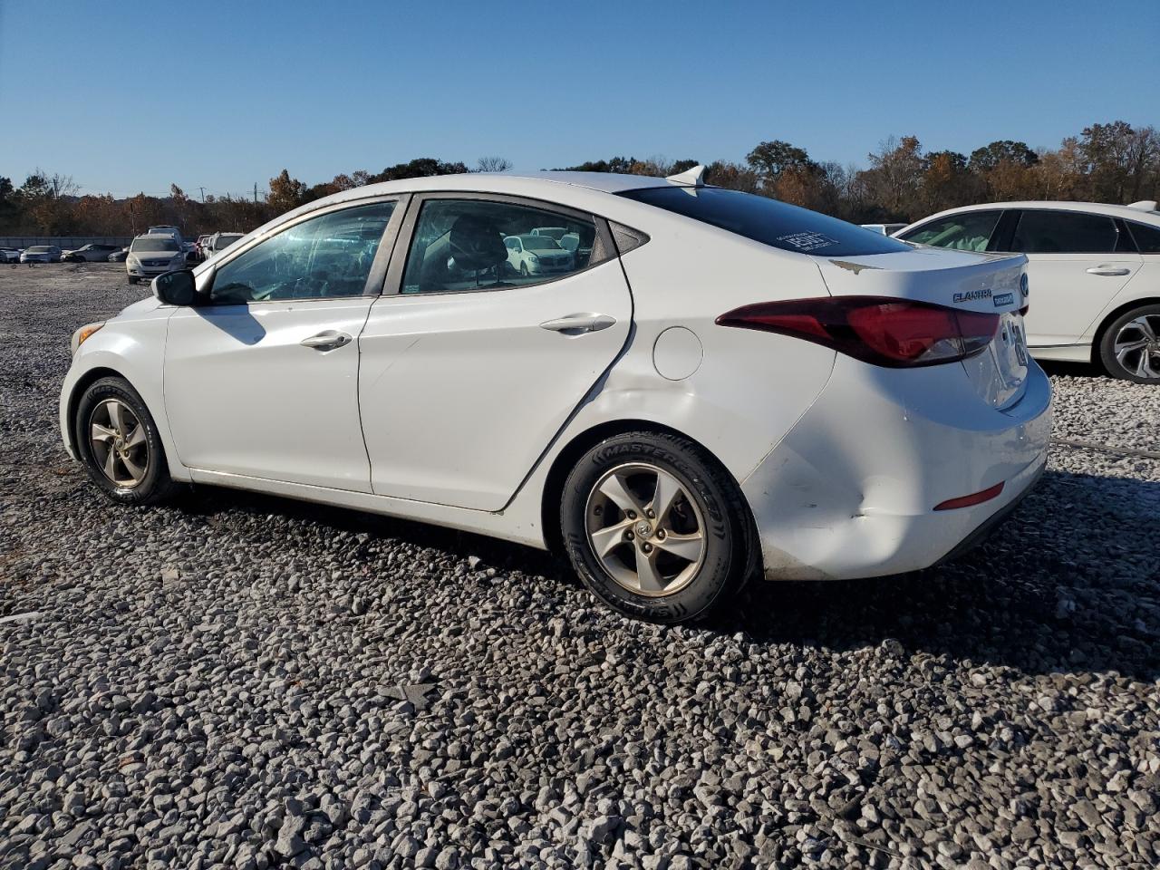 HYUNDAI ELANTRA SE