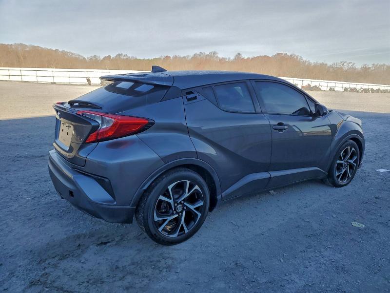 2018 TOYOTA C-HR XLE #3302757349