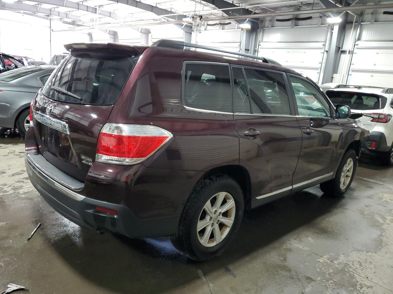 TOYOTA HIGHLANDER BASE