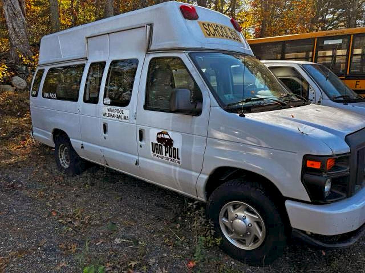 FORD ECONOLINE E250 VAN