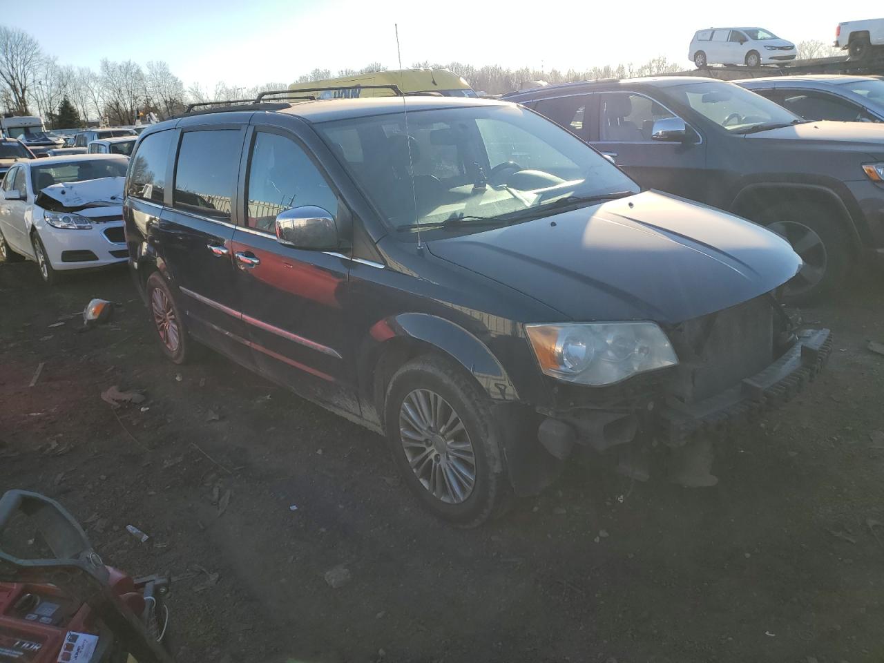 CHRYSLER TOWN & COUNTRY TOURING L