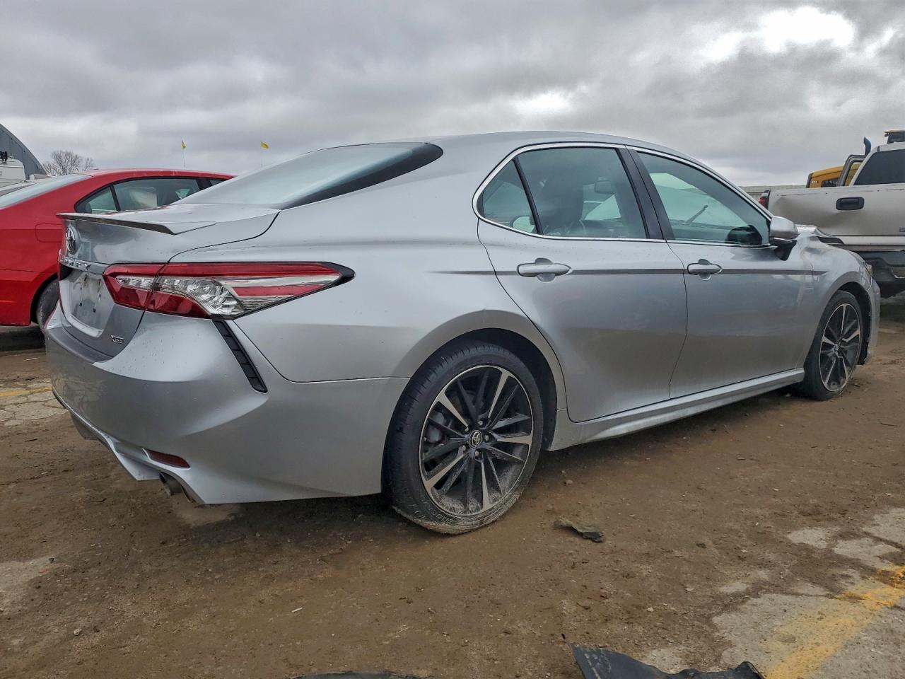 TOYOTA CAMRY XSE