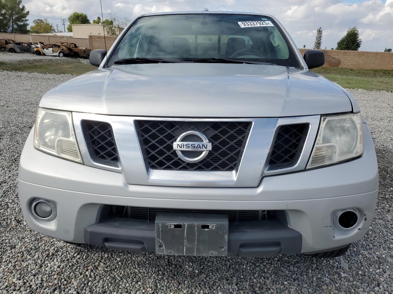 NISSAN FRONTIER S