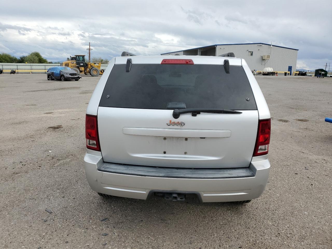 JEEP GRAND CHEROKEE LAREDO