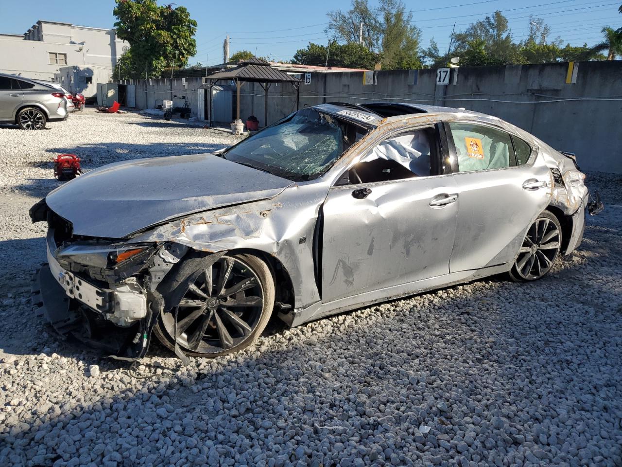 LEXUS IS 350 F SPORT DESIGN