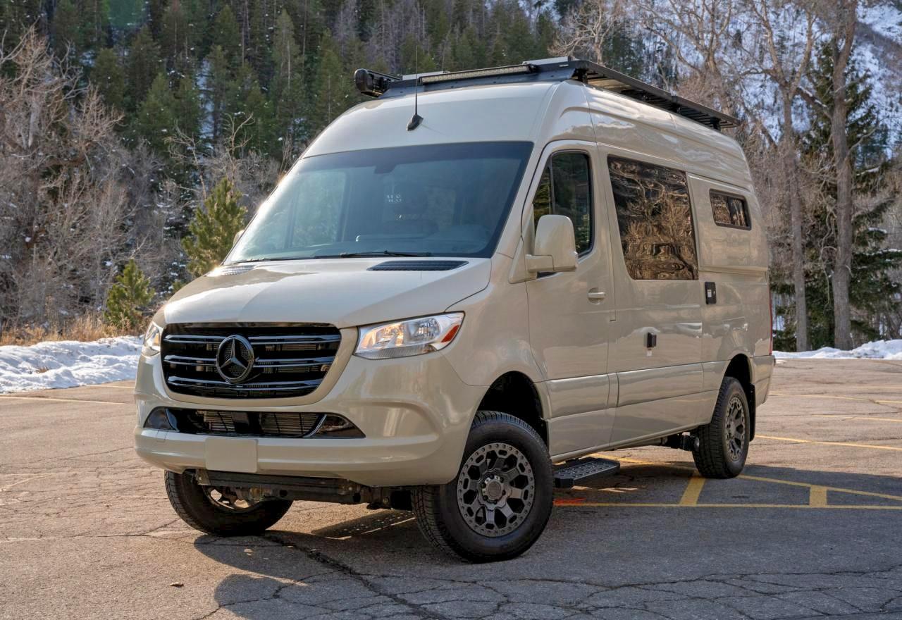 MERCEDES-BENZ SPRINTER 2500