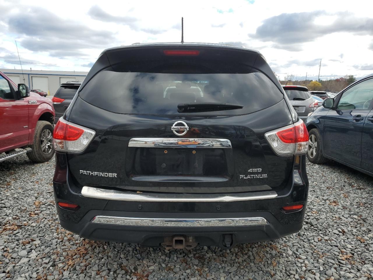 NISSAN PATHFINDER S
