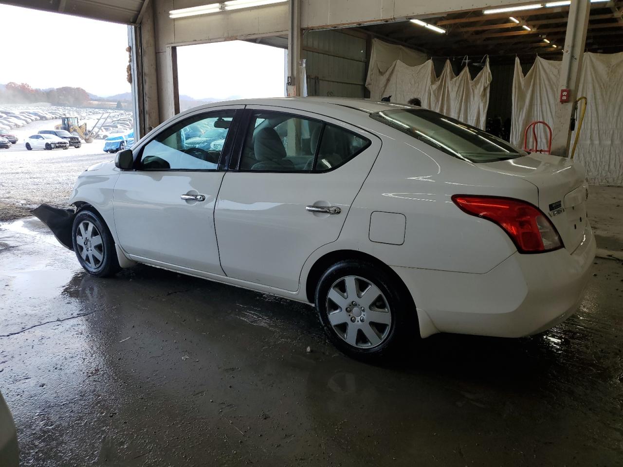NISSAN VERSA S