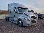 Lot #3296890877 2019 FREIGHTLINER CASCADIA 1