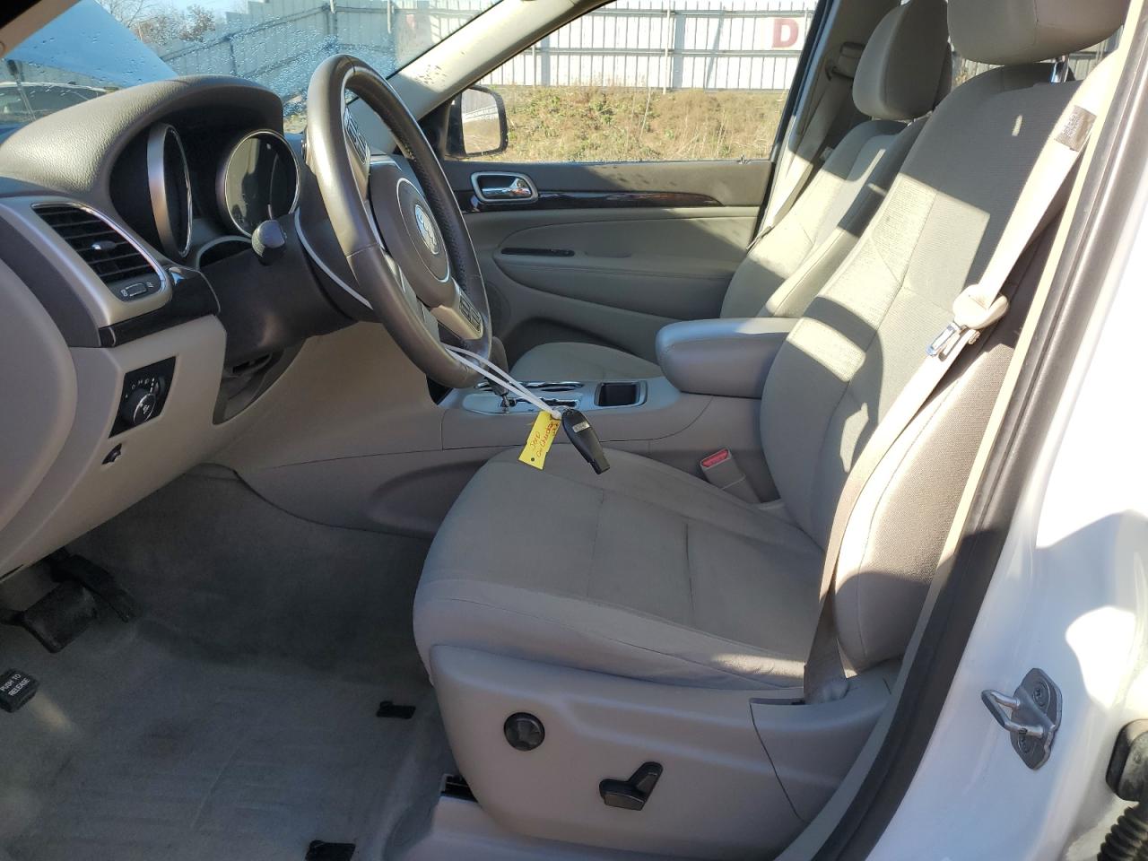 JEEP GRAND CHEROKEE LAREDO